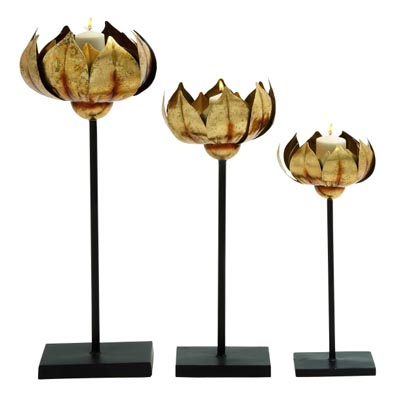 Set of 3 Lotus Candleholders