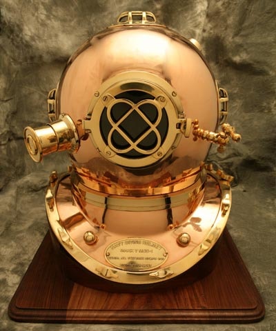 Details about   18" Divers Helmet Wooden Base U.S Navy Mark V Diving Helmet Base Nautical Decor 