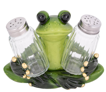5 1/2 Inches High Frog Salt & Pepper Set
